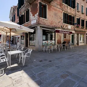 https://suite-cannaregio.hotelinveneto.com